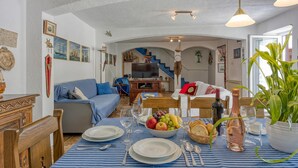 Standard House, 4 Bedrooms, 2 Bathrooms (Captain's House - Sv. Jakov /w) | Living area | Smart TV - Captain's House - Sv. Jakov /w Terrace (Mali Losinj)