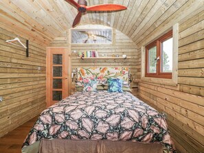 1 quarto, individualmente decorados, individualmente mobiliados