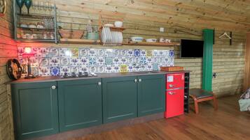 مستلزمات طهي/أطباق/أوعية