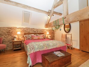 1 bedroom, individually decorated, individually furnished, free WiFi - The Art House (Leominster)