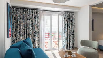 Suite Grand, balcón, vistas a la ciudad | Ropa de cama de alta calidad y edredones de plumas
