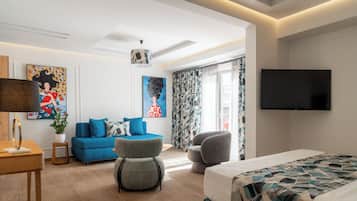 Suite Grand, balcone, vista città | Biancheria da letto di alta qualità, copriletto in piuma