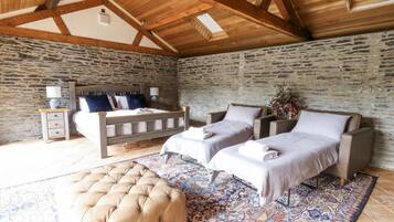 Cottage | 9 bedrooms, individually decorated, individually furnished, free WiFi