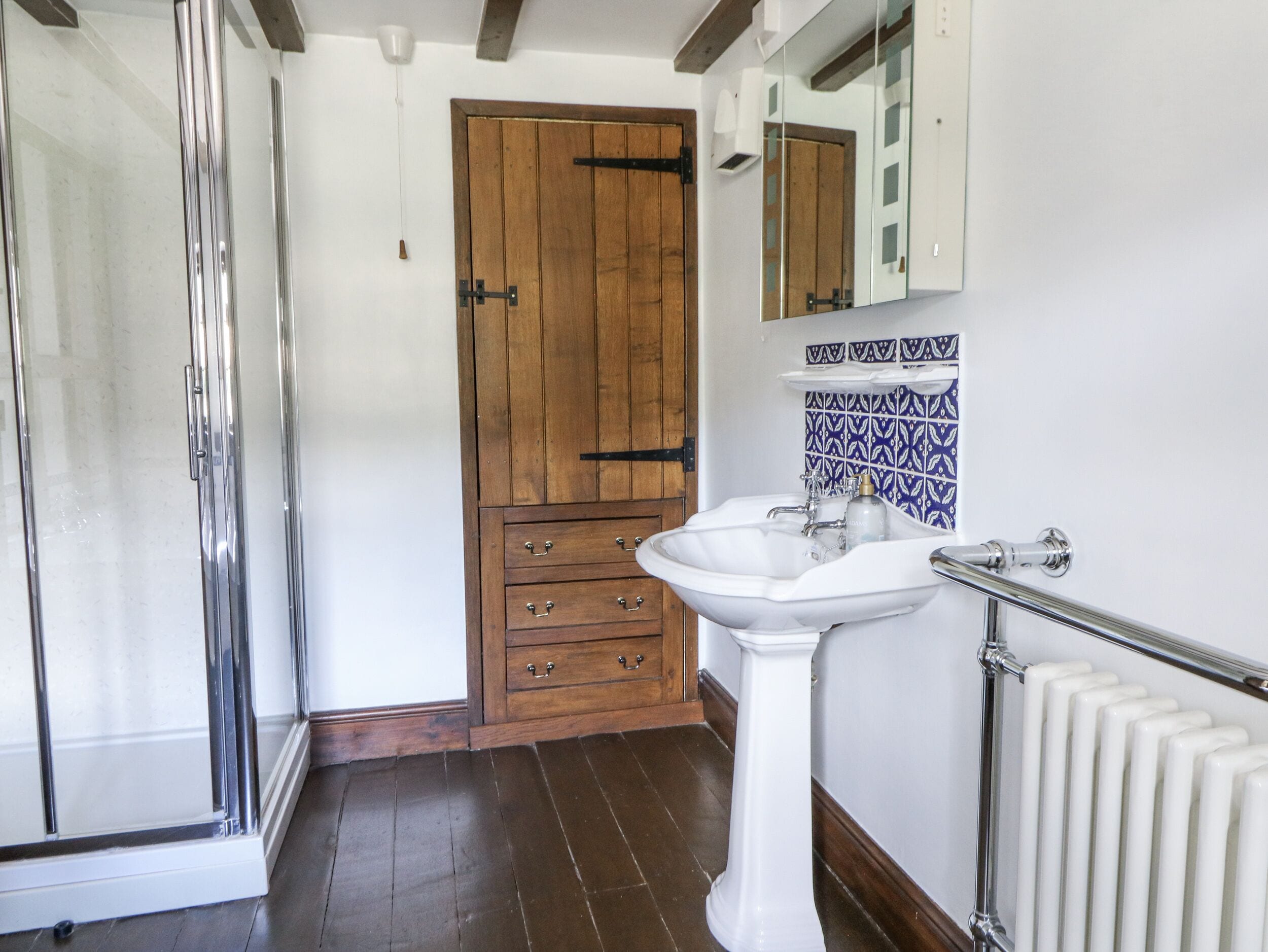 Cottage | Bathroom | Shower