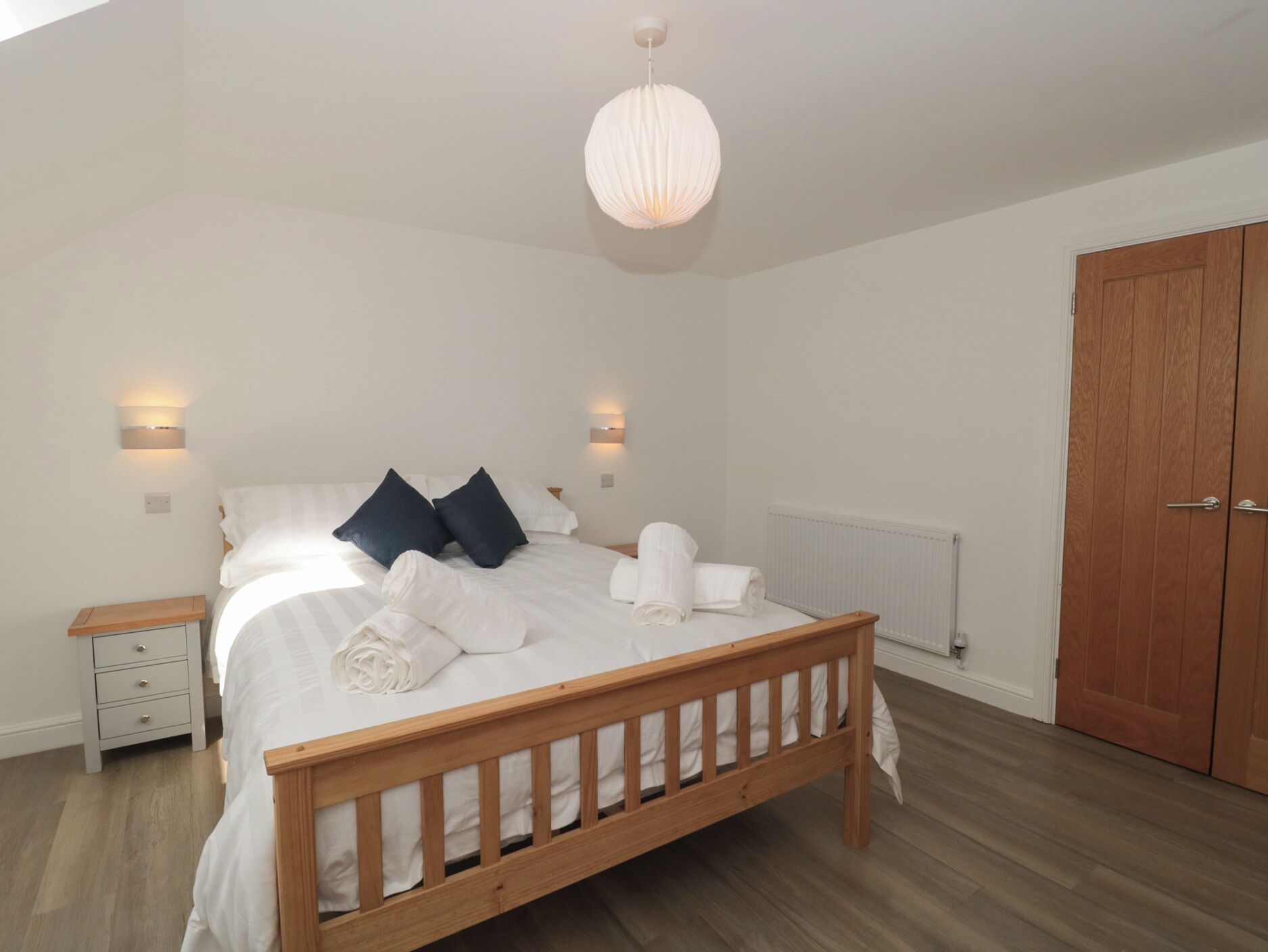 2 bedrooms, individually decorated, individually furnished, free WiFi