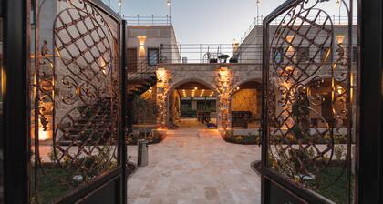 Sv Valinor Stone House