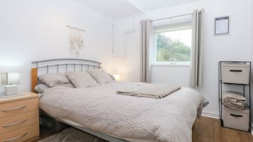 Cottage | 1 bedroom, individually decorated, individually furnished, free WiFi