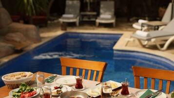 Free daily local cuisine breakfast