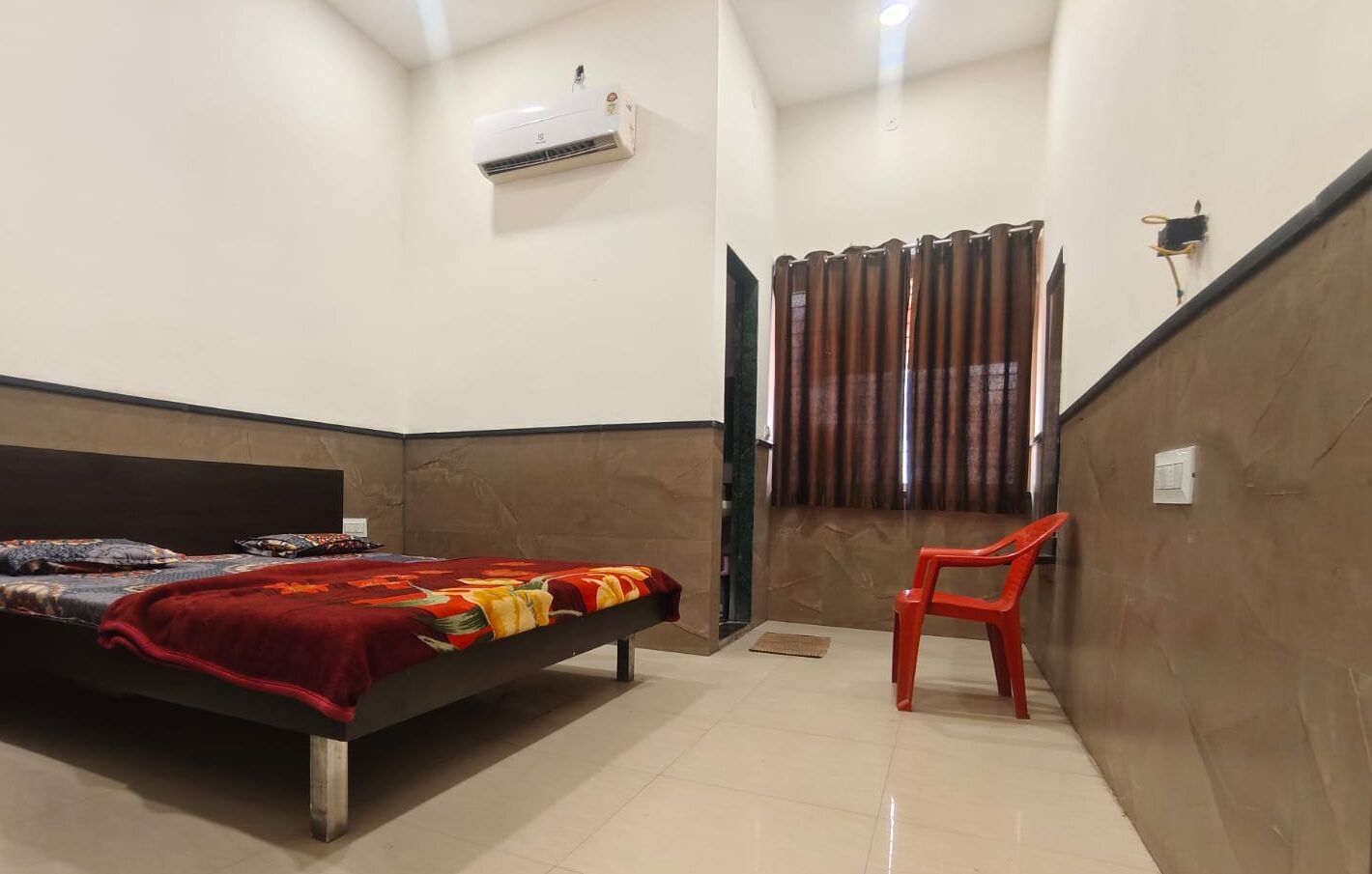 スタンダード シングルルーム | リビング エリア