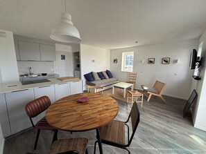 Smart TV - Duplex for 4 overlooking the port of Crouesty (Arzon)