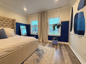 2 quartos, ferros/tábuas de passar roupa, Wi-Fi, roupa de cama