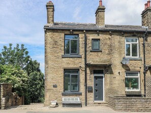 Exterior - Myrtle Nook (Keighley)