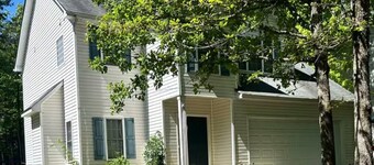 Large Charming Home in Charlotte- safe, family friendly, and close to Carowinds