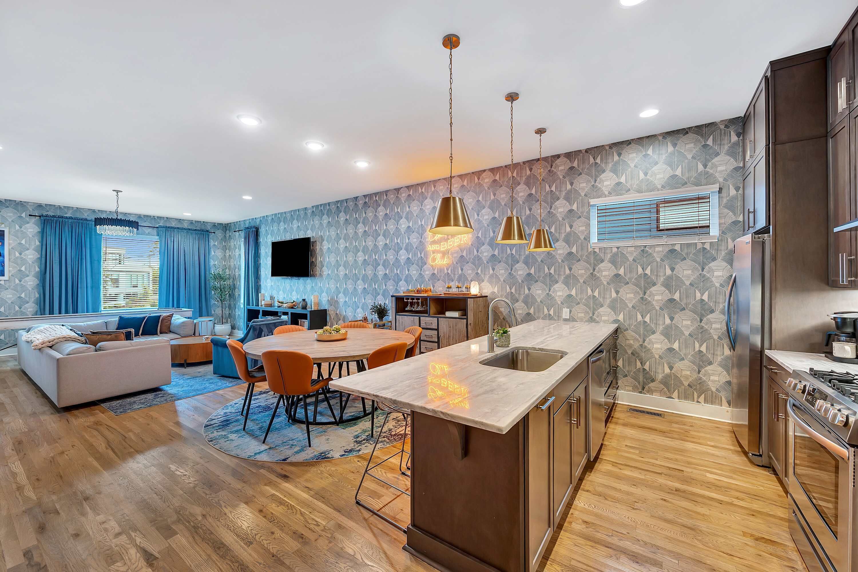 House | 4 bedrooms, desk, Internet