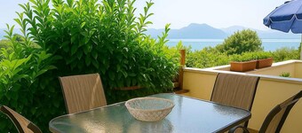 สเตลลา พีซฟูล บีช เก็ตอะเวย์ 100ม.   ถึง ชอร์