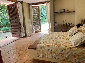House - w Astonishing 5BR House w Pool in Anapoima (Anapoima)
