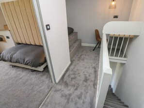 2 室のベッドルーム、客室ごとに異なる装飾、客室ごとに異なるインテリア、WiFi (無料)