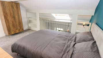 2 bedrooms, individually decorated, individually furnished, free WiFi