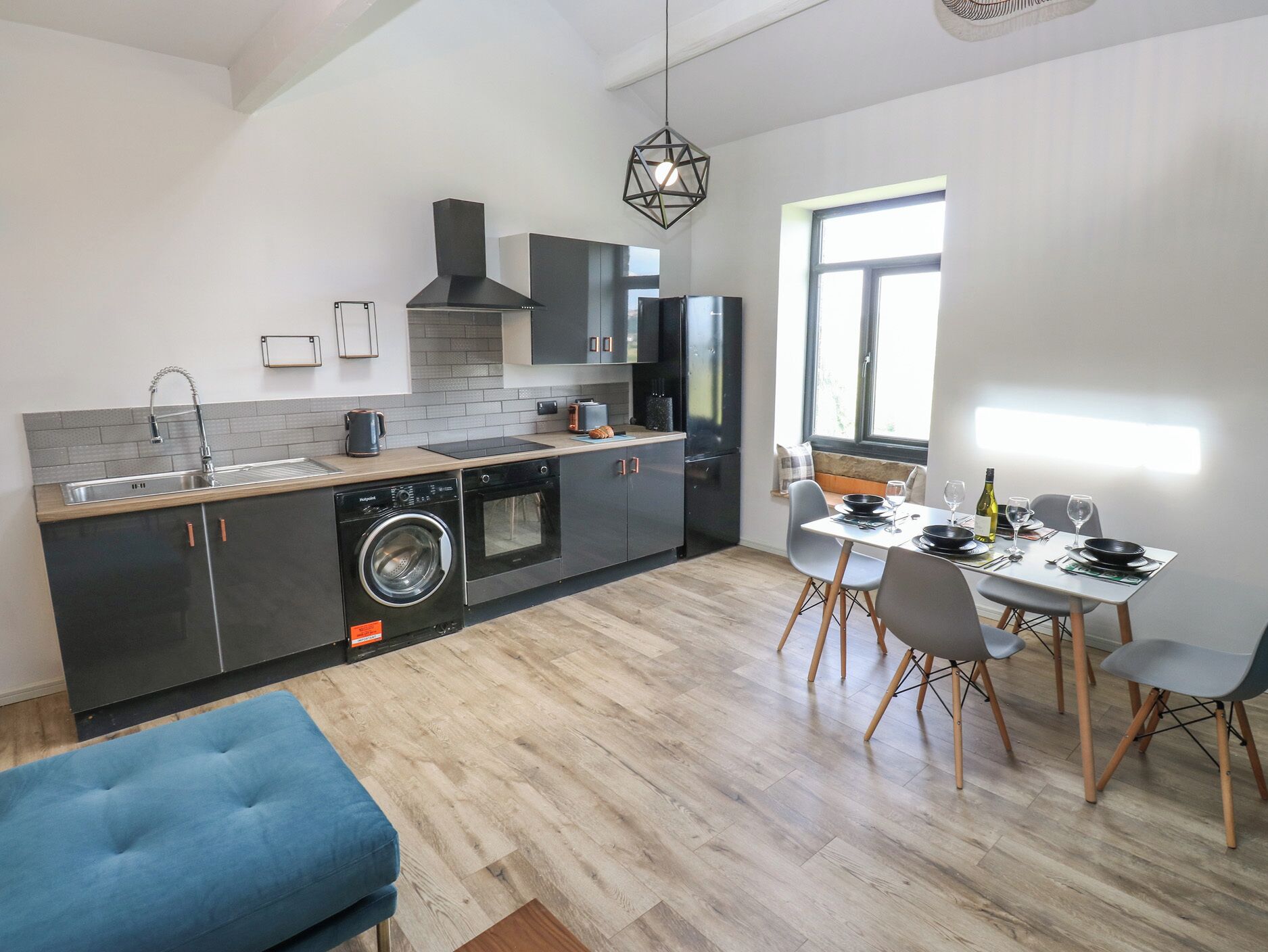 Cookware/dishes/utensils