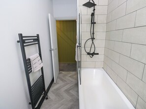 Bathroom - Myrtle Loft (Keighley)