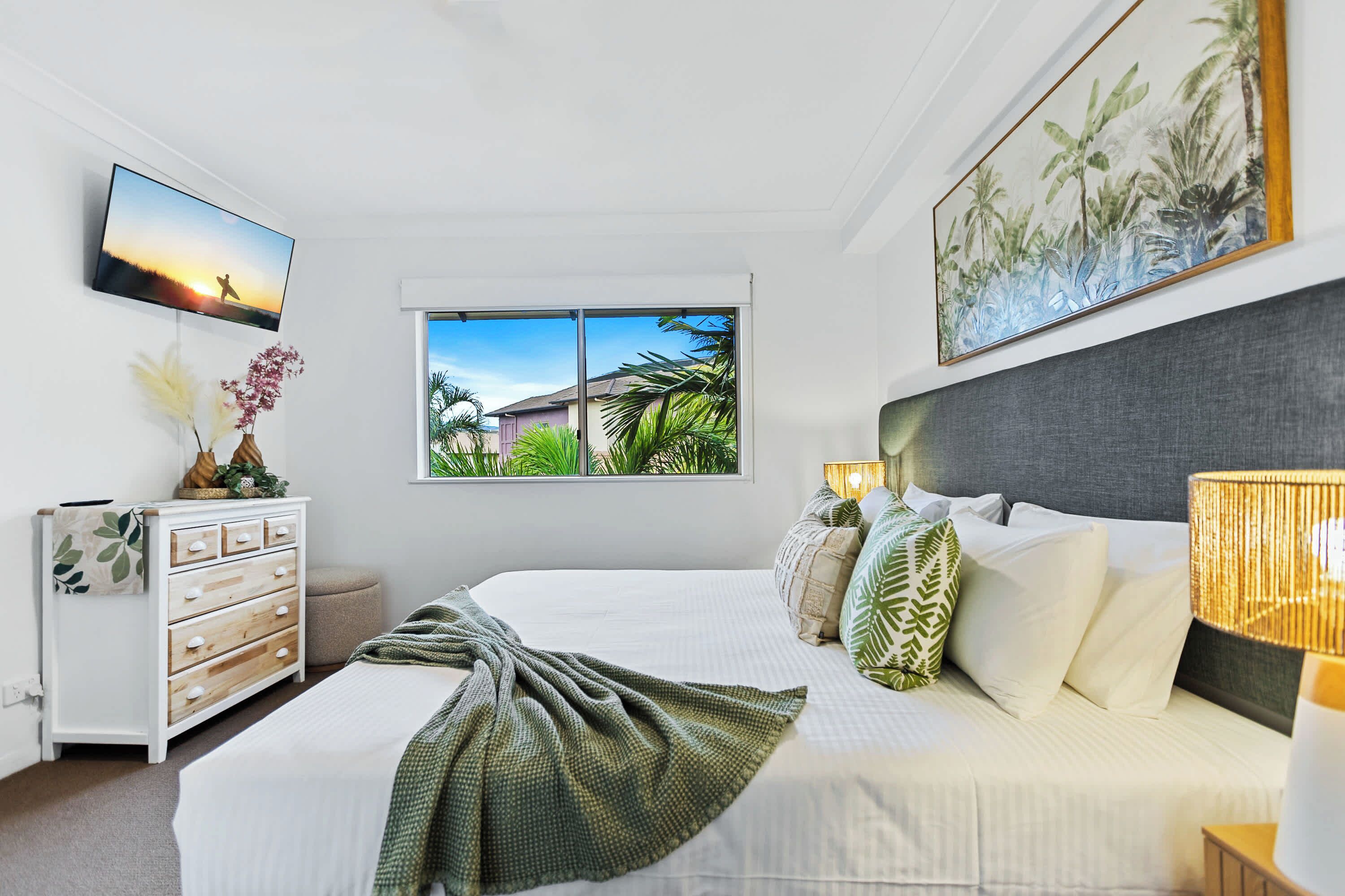 2 bedrooms, desk, iron/ironing board, travel crib