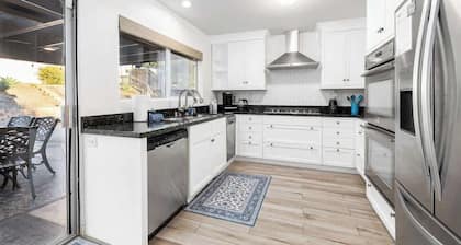 5 Bedroom Home With Firepit