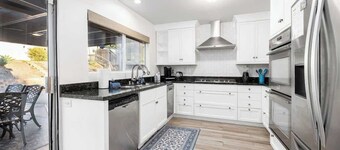 5 Bedroom Home With Firepit