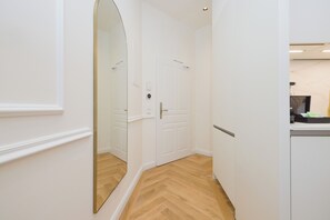 Deluxe Studio | Blackout drapes, iron/ironing board, free WiFi, bed sheets