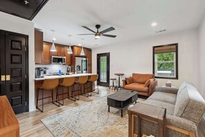 TV, fireplace, offices