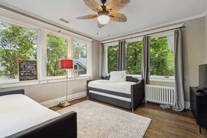 7 bedrooms, iron/ironing board, WiFi, bed sheets
