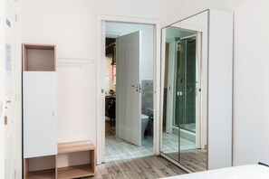 Free WiFi, bed sheets - Cosy apt near Duomo di Como (Como)