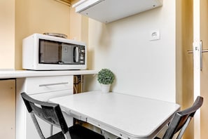 Dining - Studio moderne au cœur du 13e – Quartier Rue Nationale (Unknown)