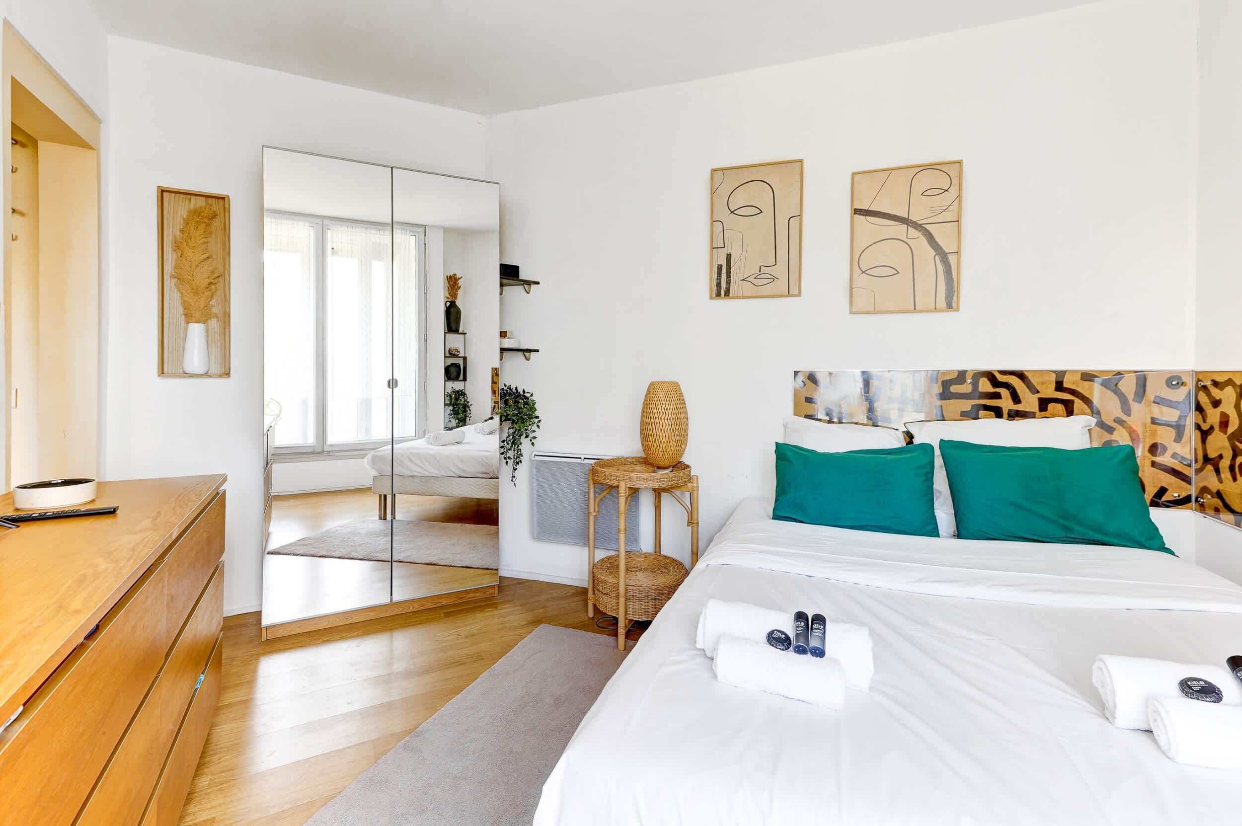 Fer et planche à repasser, Wi-Fi, draps fournis