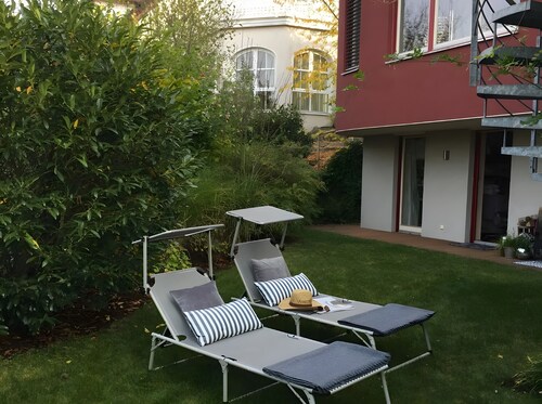 Zimmer 'Hortensie' mit privater Terrasse, privatem Garten und Wi-Fi