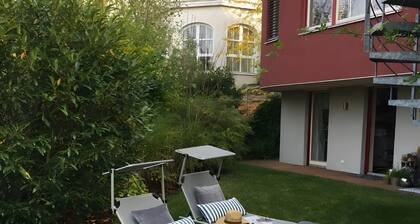 Zimmer 'Hortensie' mit privater Terrasse, privatem Garten und Wi-Fi