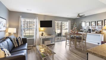 Condo, 1 Queen Bed with Sofa bed, Patio, Golf View (Fisherman's Lure) | Living area | 42-inch flat-screen TV with digital channels