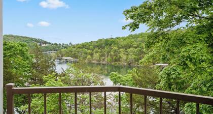 Lake It Easy Condo for 7