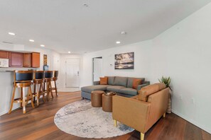 Condo, Multiple Beds, Balcony (Lake It Easy) | Living area | 42-inch flat-screen TV with digital channels - Lake It Easy Condo for 7 (Kimberling City)