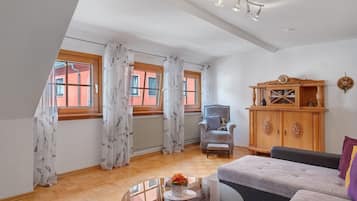 Fernseher, Stereoanlage