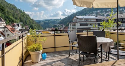 Apartment 'Reinhardt' with Private Terrace and Wi-Fi