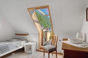 2 bedrooms, WiFi, bed sheets