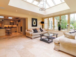 Living area - Laithe House (Burnley)