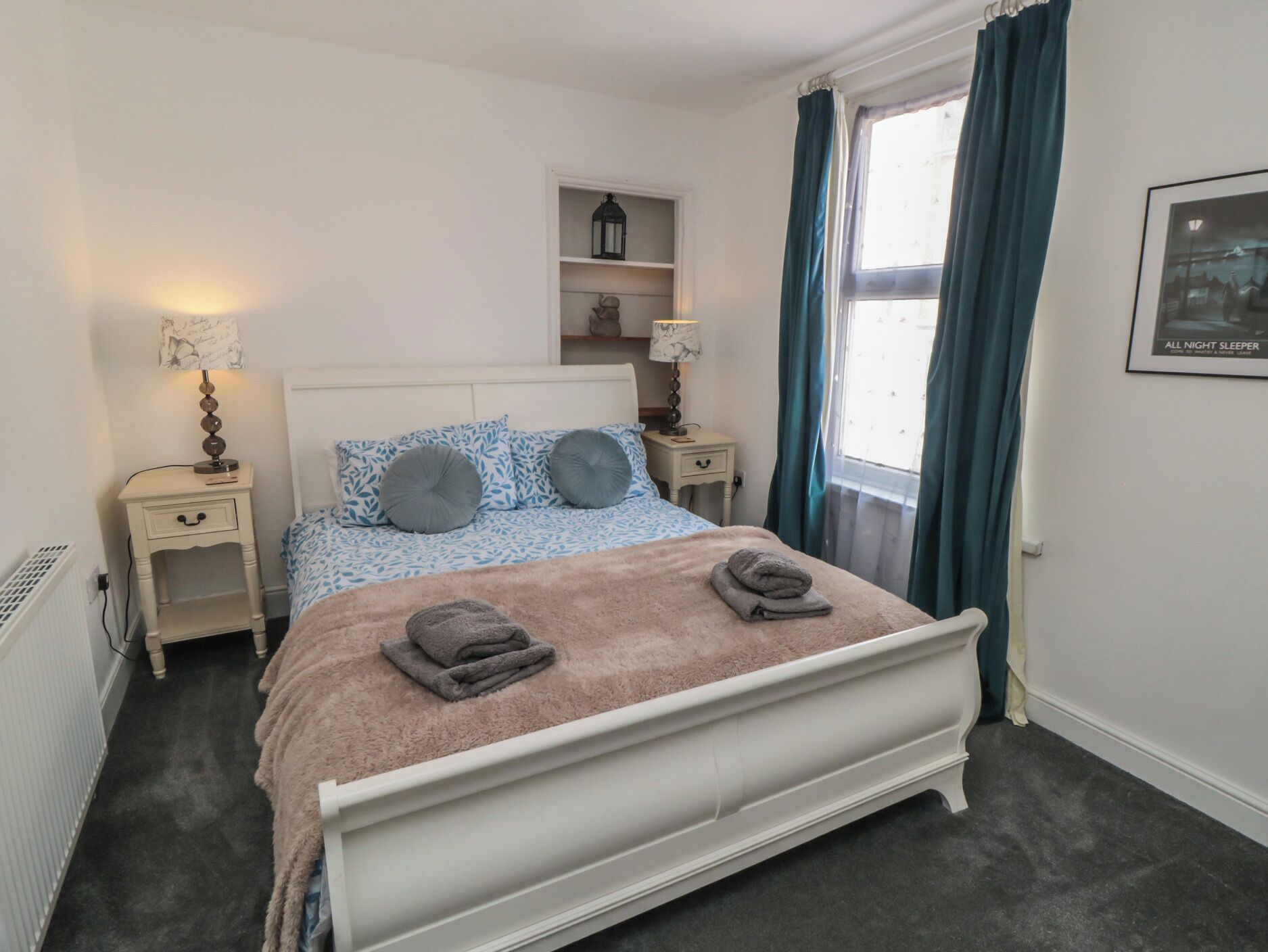 2 habitaciones, decoración personalizada y muebles diferentes 