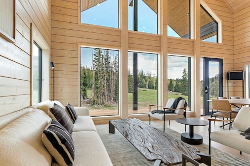 New Scandinavian Cabin in Brian Head