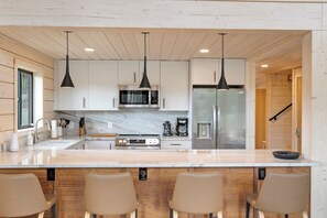 Micro-ondas, fogão, cooktop, lava-louças