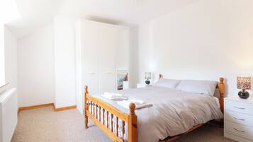 4 bedrooms, individually decorated, individually furnished, free WiFi