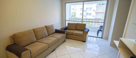 Apartment, Smoking | 3 bedrooms