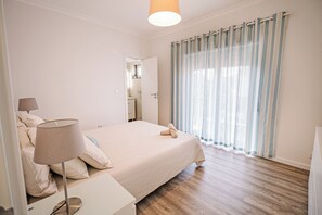 3 bedrooms, iron/ironing board, WiFi, bed sheets - House - Foros de Amora (Amora)