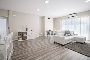 TV - House - Foros de Amora (Amora)