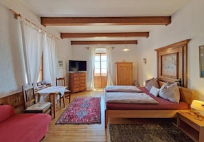 Junior Studio Suite, Balcony, Lake View | Egyptian cotton sheets, premium bedding, down comforters